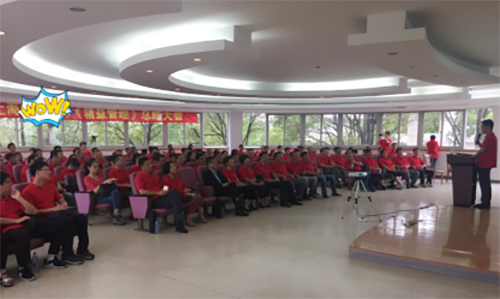 精益辦葉經(jīng)理進(jìn)行項(xiàng)目匯報(bào) 精益辦葉經(jīng)理進(jìn)行項(xiàng)目匯報(bào)