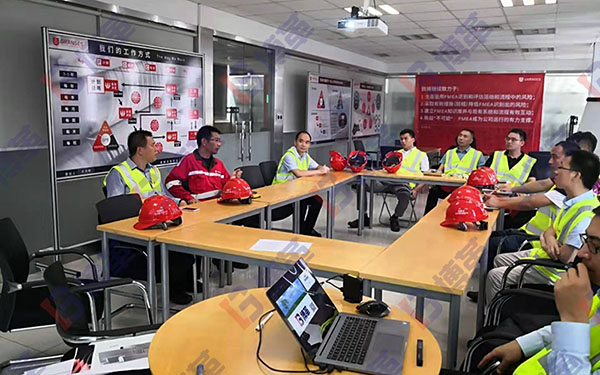 中天科技TPM項(xiàng)目組成員上海考察現(xiàn)場 中天科技TPM項(xiàng)目組成員上海考察現(xiàn)場