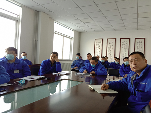 學員認真學習中 精益生產管理項目